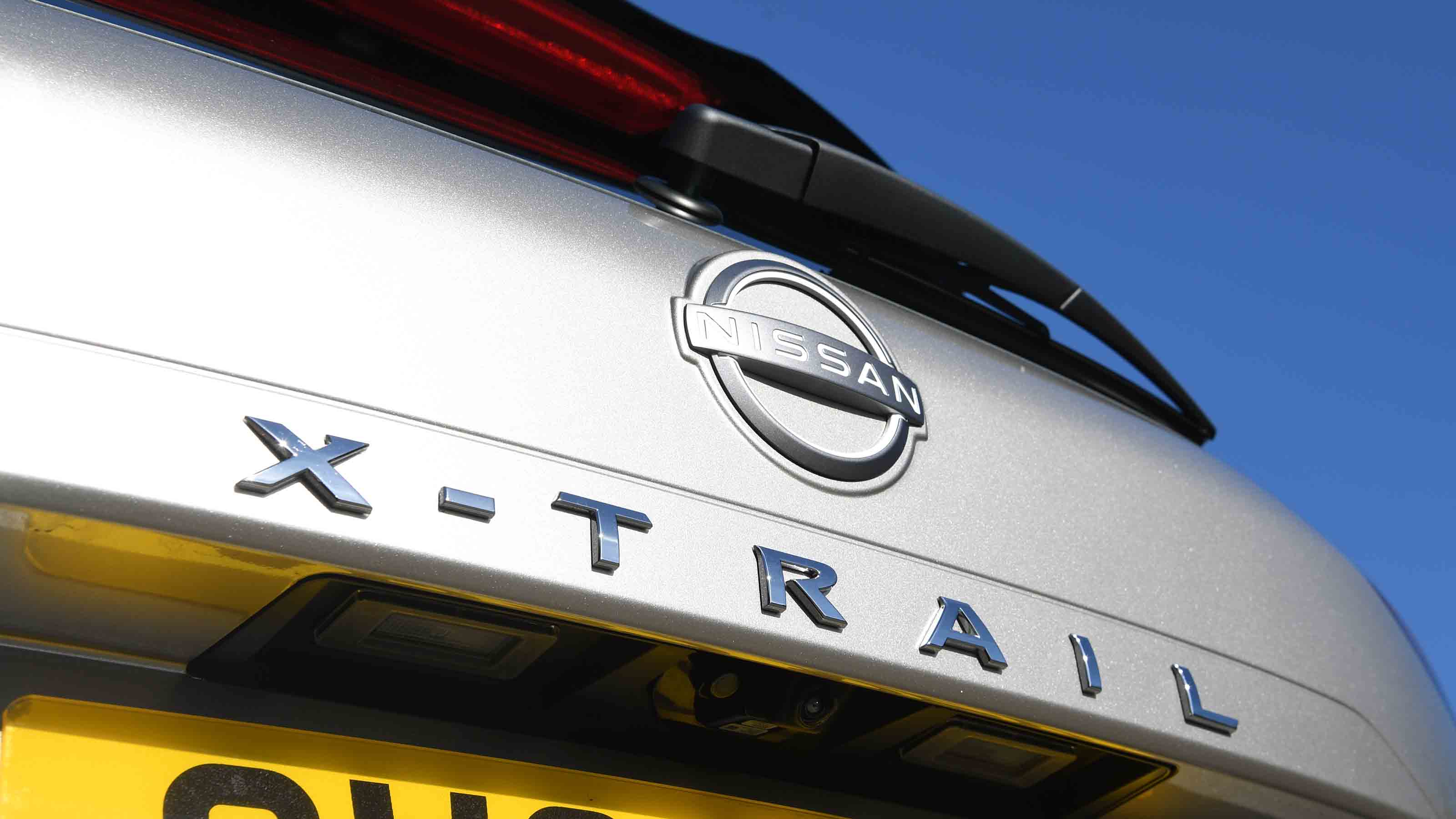 Nissan X-Trail - 'X-Trail' tailgate badge