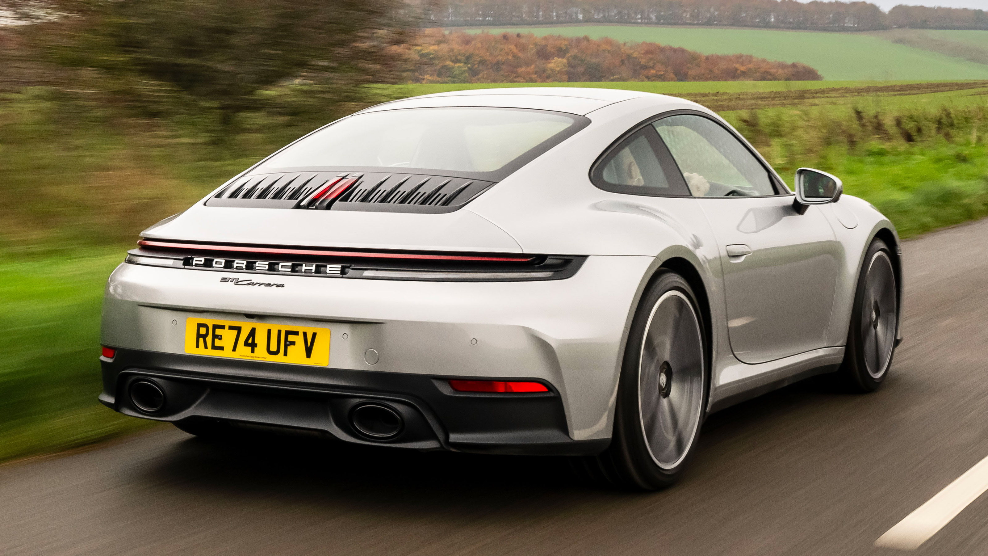 Porsche 911 Carrera - rear