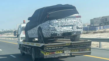 Range Rover spy shot - rear 3/4 on transporter