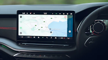 Skoda Octavia Estate vRS - infotainment screen