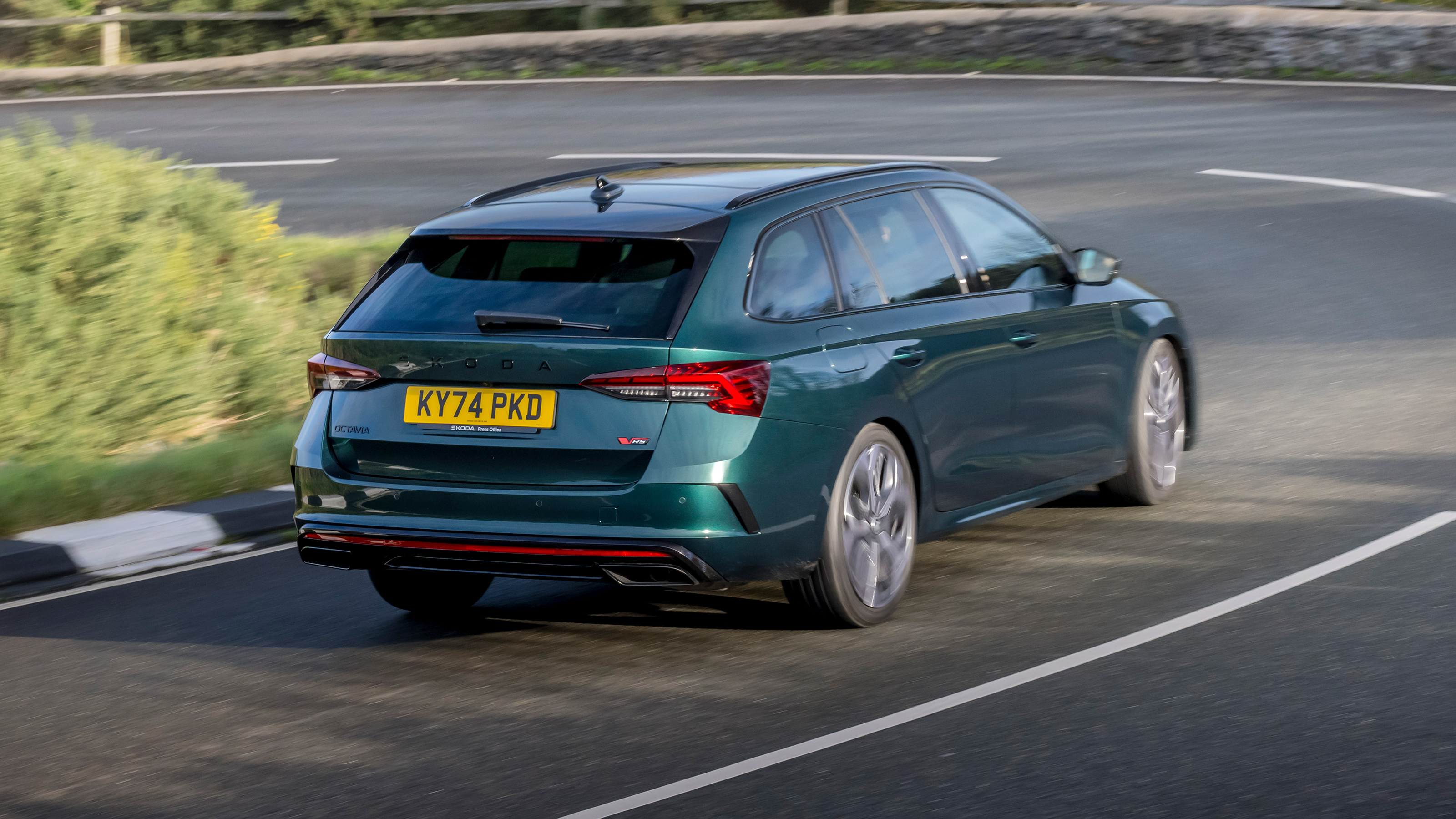 Skoda Octavia Estate vRS - rear cornering