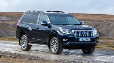 Toyota Land Cruiser - front tracking
