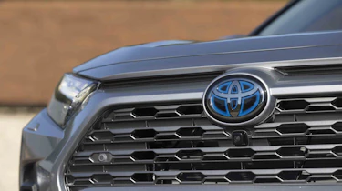 Toyota RAV4 - Toyota badge