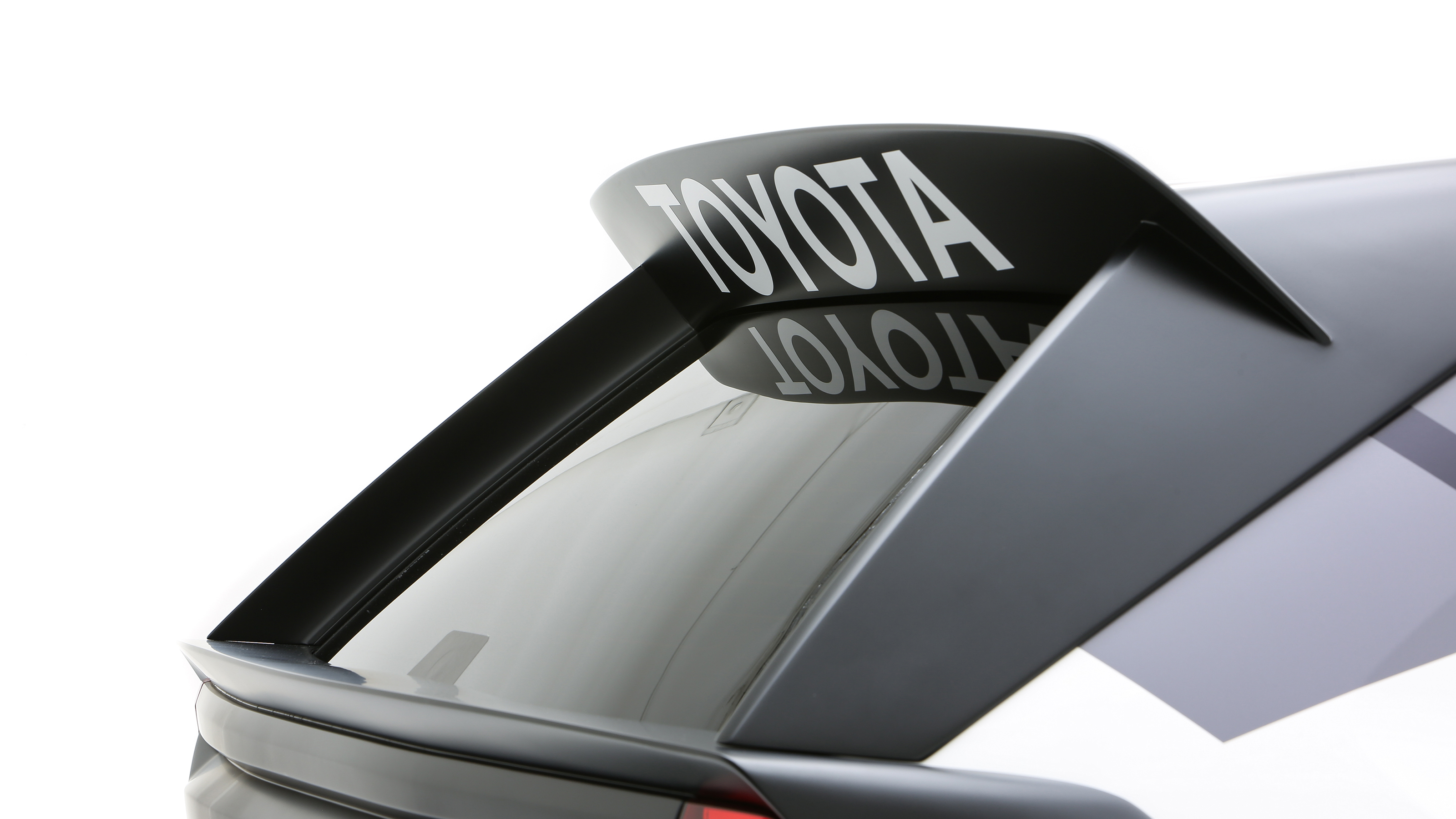 Toyota RAV-X Concept - boot spoiler
