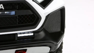 Toyota RAV-X Concept - grill air intake