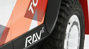Toyota RAV-X Concept - side branding