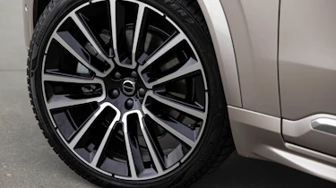 Volvo XC90 T8 - wheel