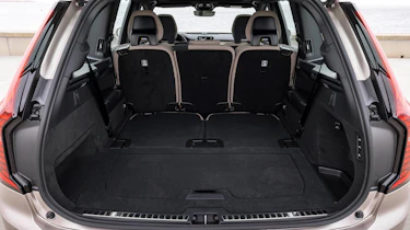 Volvo XC90 T8 - boot rear seats down