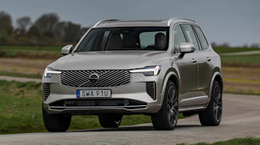 Volvo XC90 T8 - front cornering