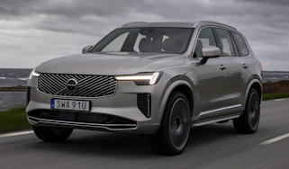 Volvo XC90 T8 - front