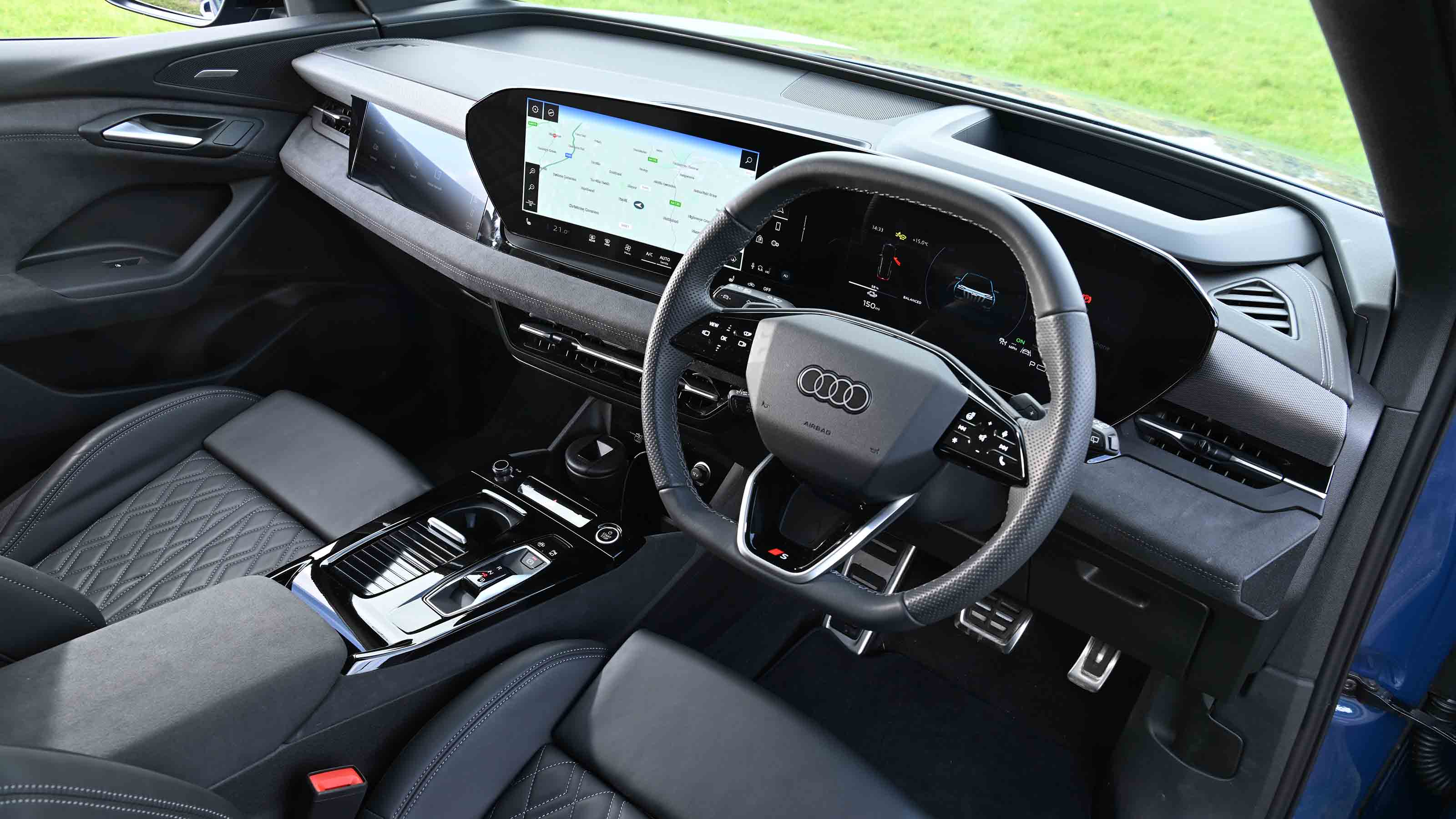 Audi Q6 e-tron - dashboard