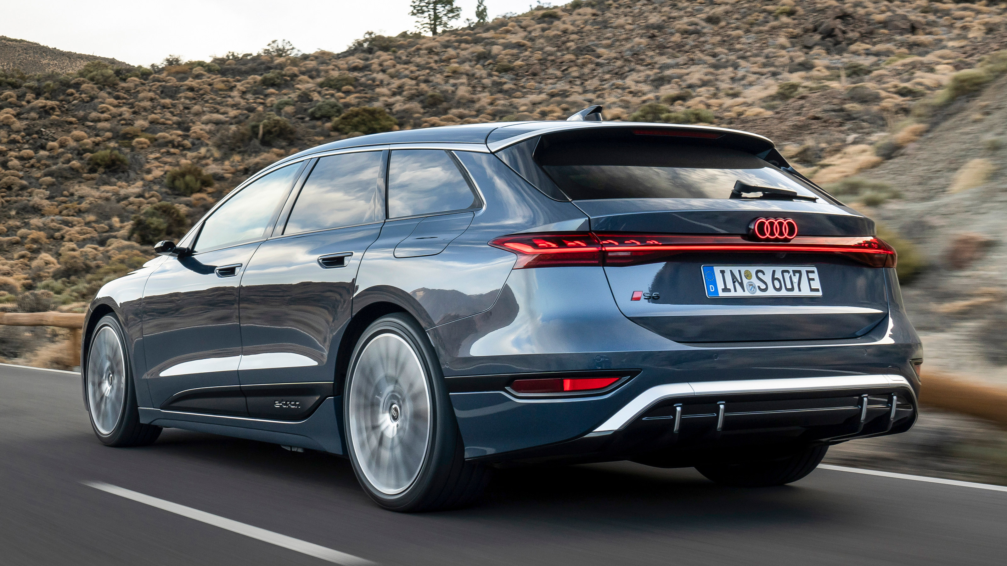Audi S6 e-tron Avant - rear