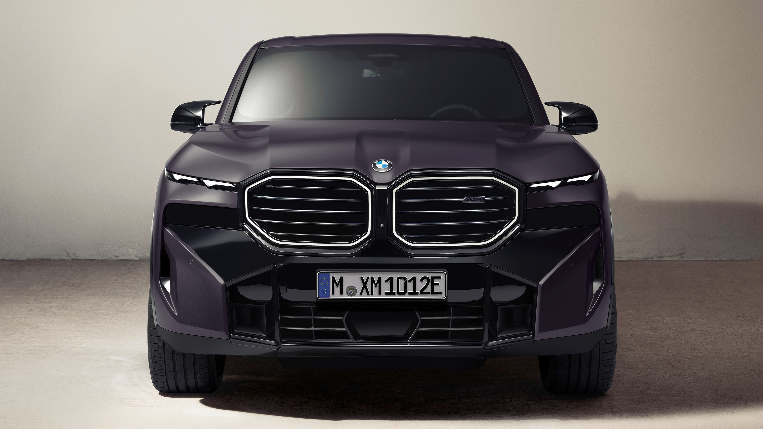 BMW XM Kith Concept - full front