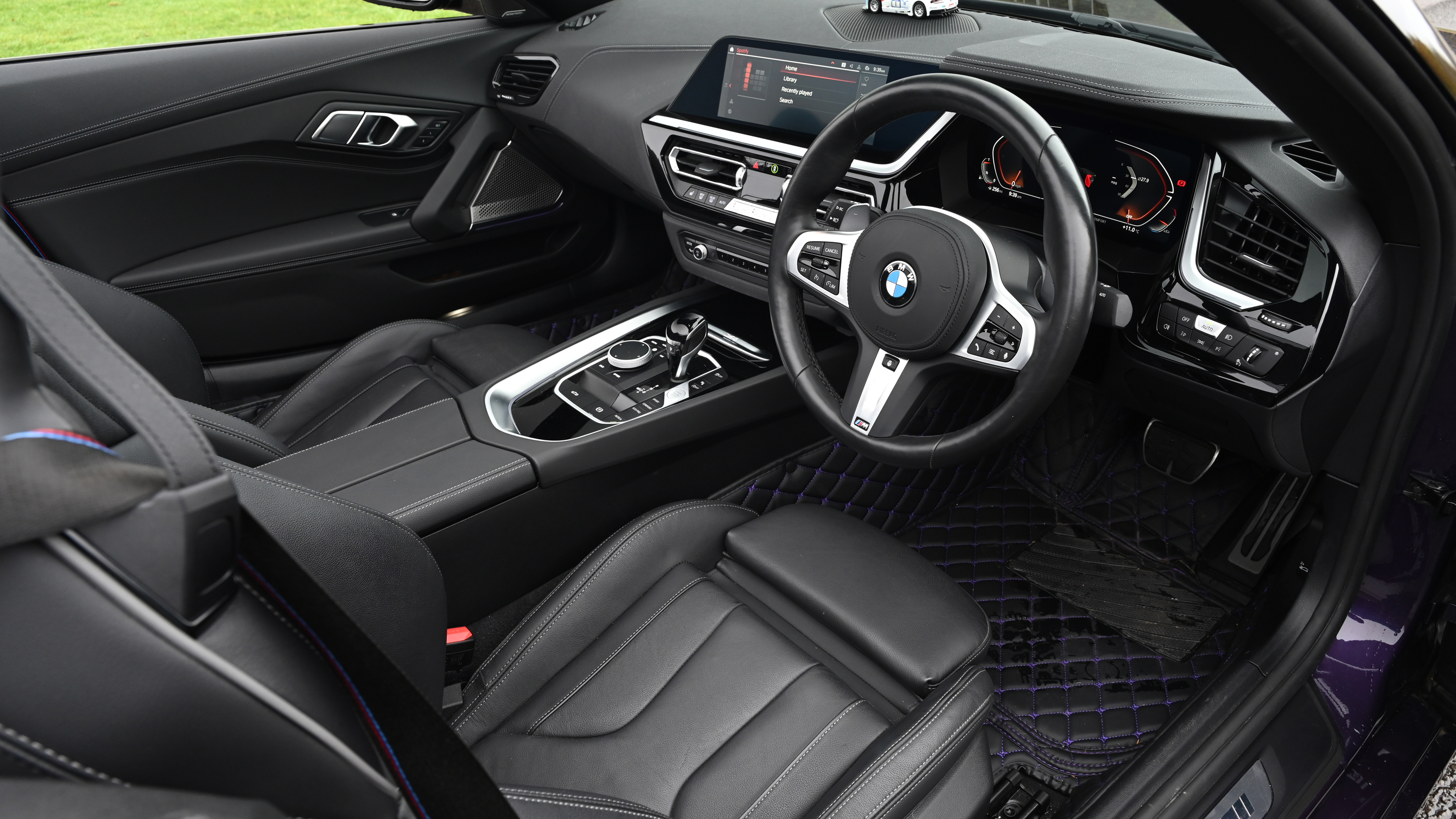 BMW Z4 G29 interior view