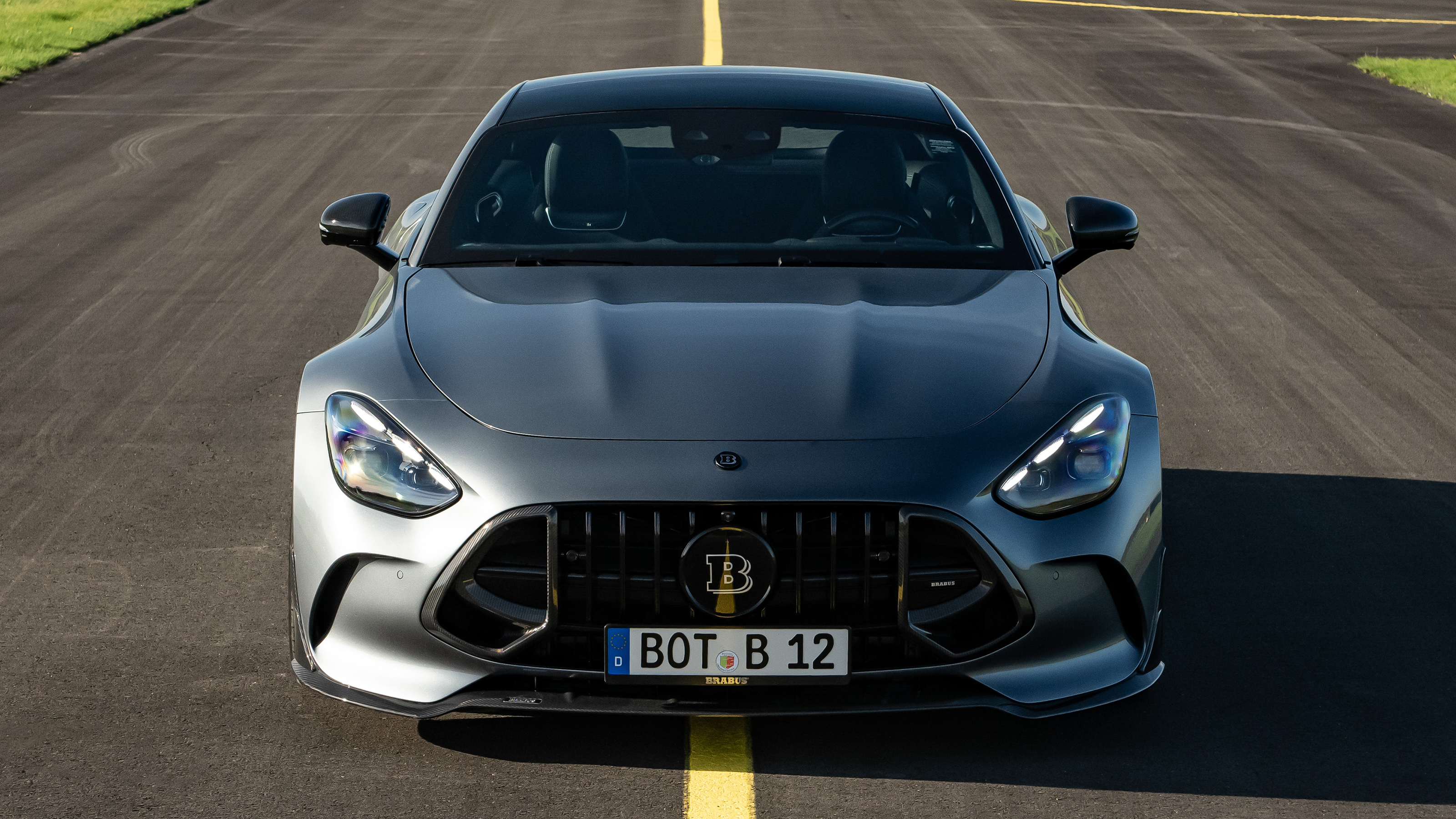 BRABUS 750 GT - static front end
