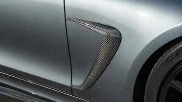 BRABUS 750 GT - side carbon