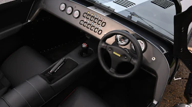 Caterham Seven CSR Twenty - dash