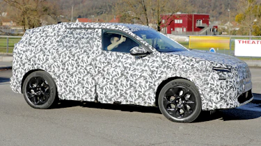 New Citroen C5 Aircross spy shots - front angled