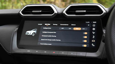 MG ZS - safety assistance menu