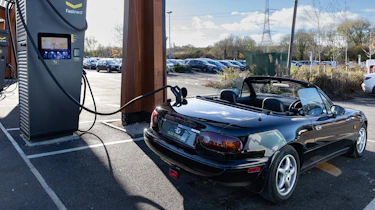 Electrogenic Mazda MX-5 - rear 3/4 charging