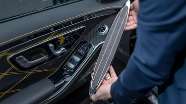 Exclusive Mercedes Manufaktur - fitting trim