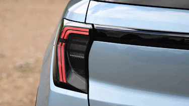 Ford Explorer - rear tail lights