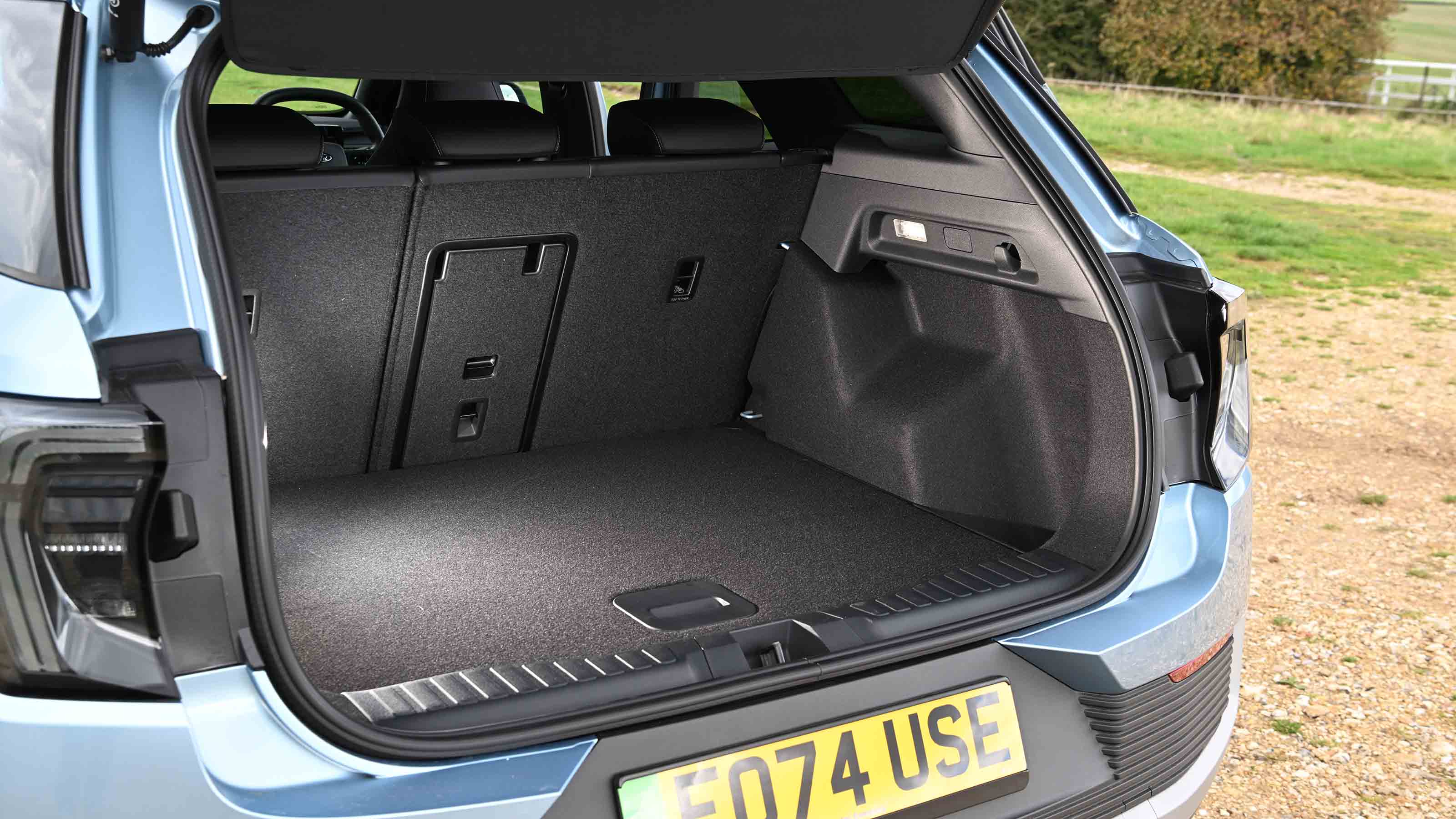 Ford Explorer - boot