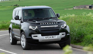 Land Rover Defender 110 County - cornering