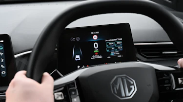 MG 3 Hybrid + long-term test - driver display