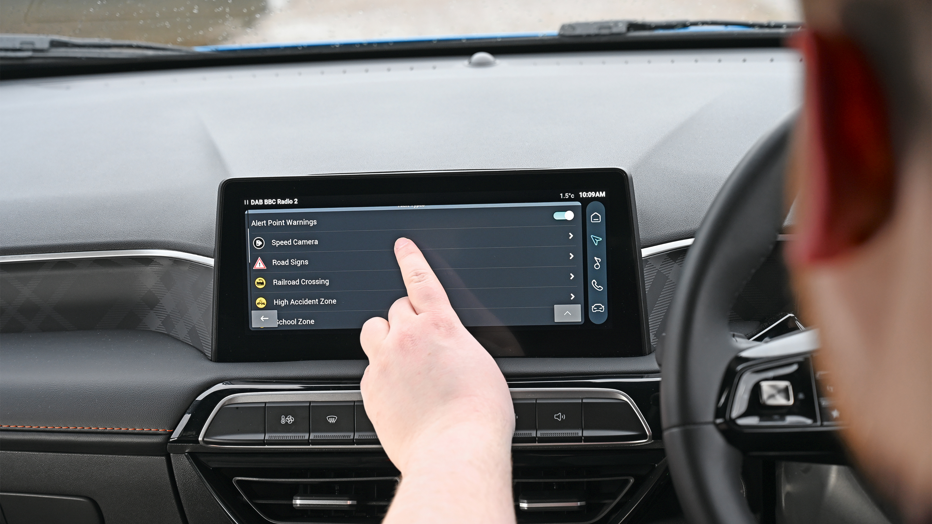 MG 3 Hybrid + long-term test - deactivating driver-assistance systems