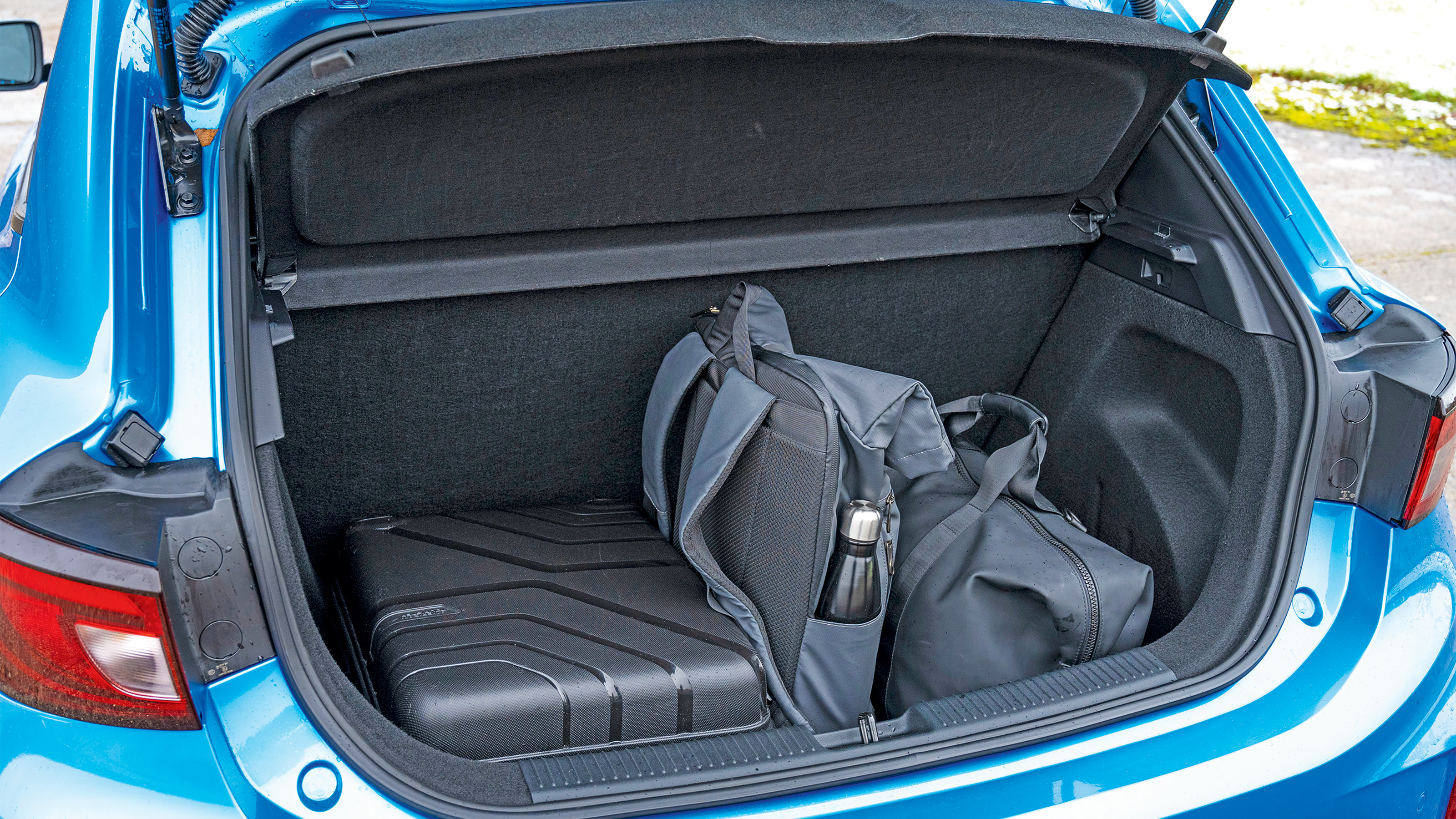 MG 3 Hybrid + long-term test - boot with luggage
