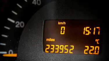 Excess mileage charges on car lease deals header