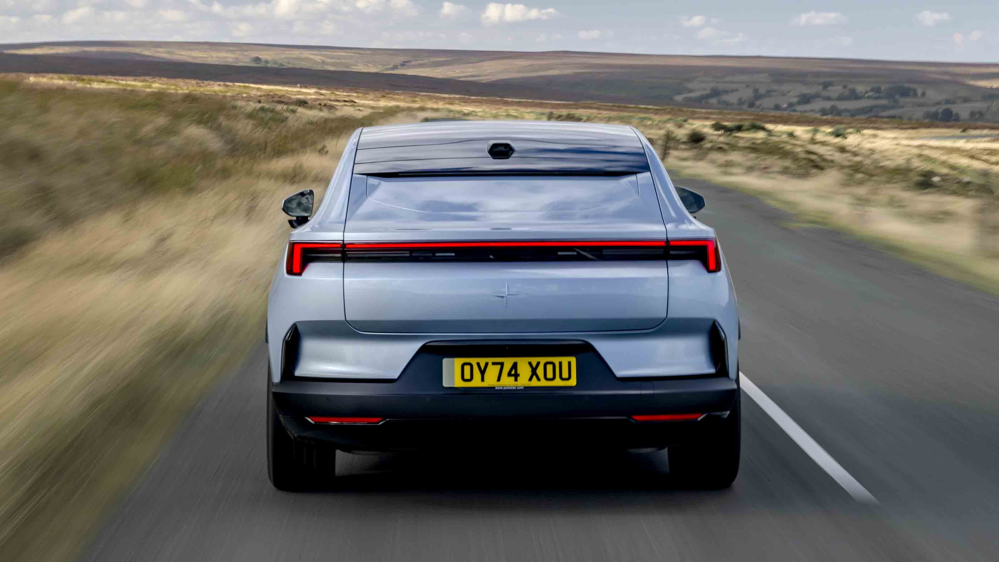 Polestar 4 Coupe - full width rear