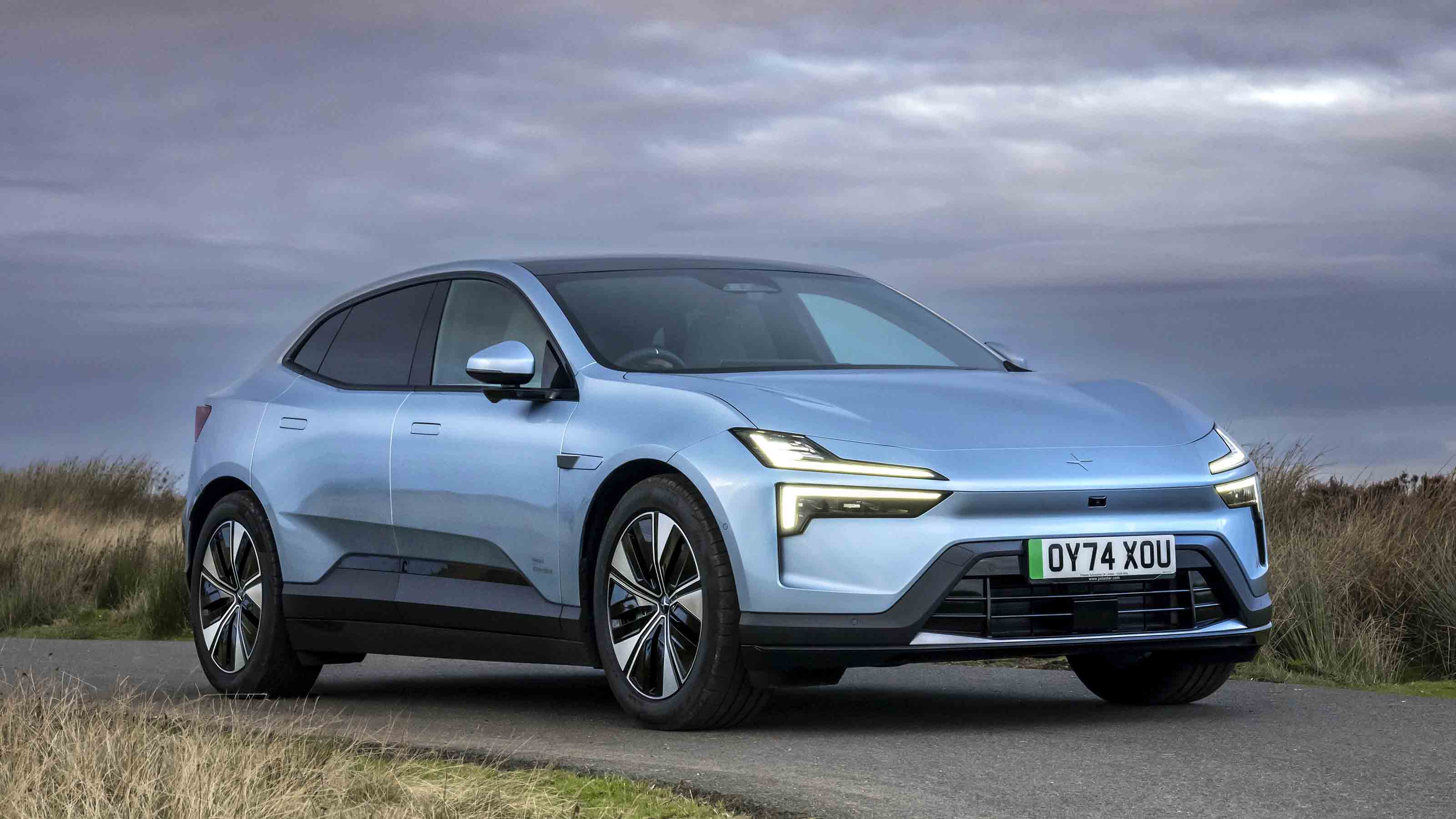 Polestar 4 Coupe - front static