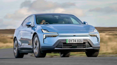 Polestar 4 Coupe - cornering, low shot