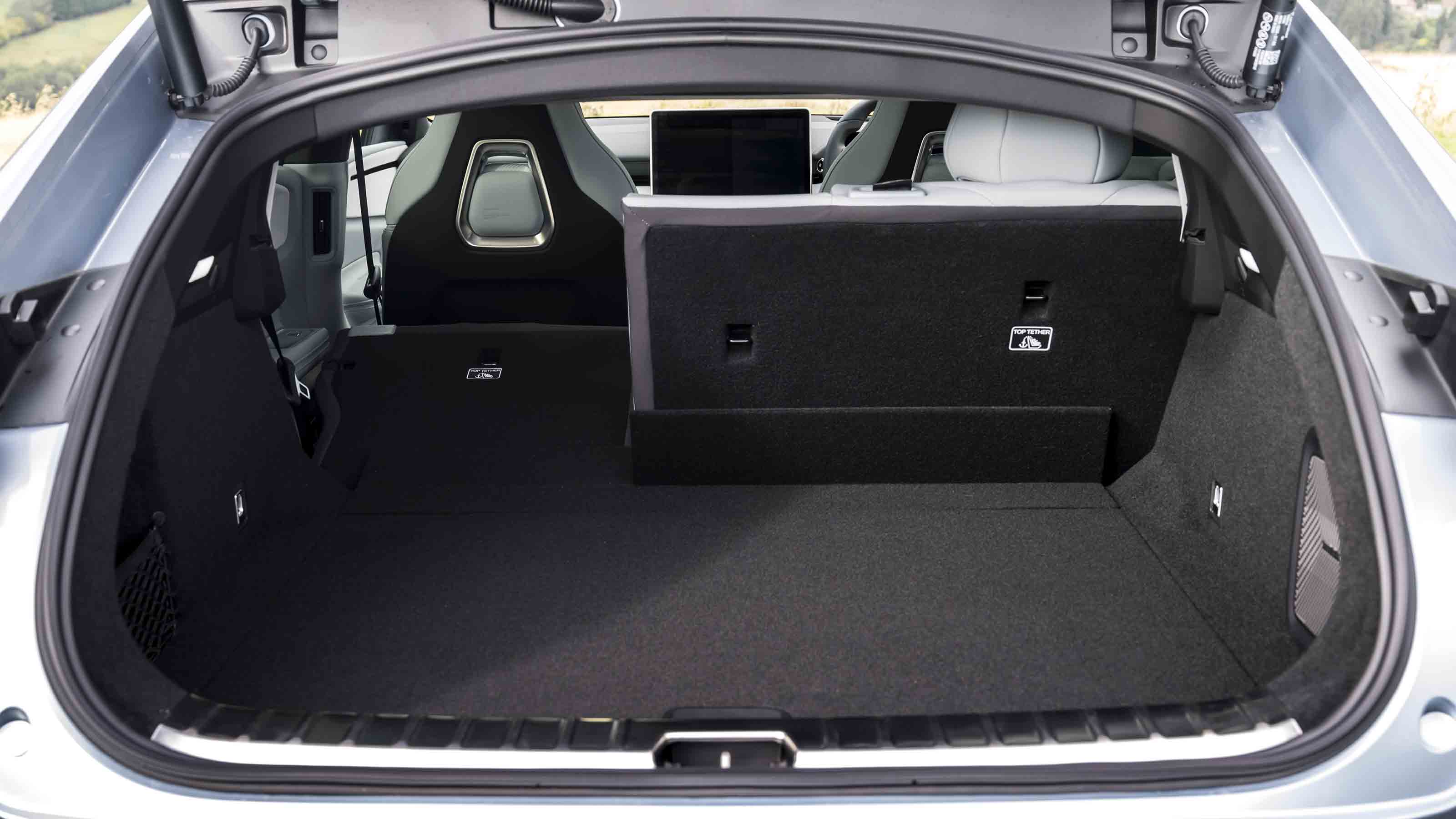 Polestar 4 Coupe - boot, seats partially folded