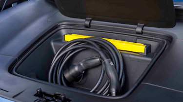 Polestar 4 Coupe - charging cable