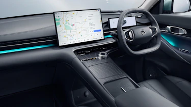Proton e.MAS 7 - interior overview
