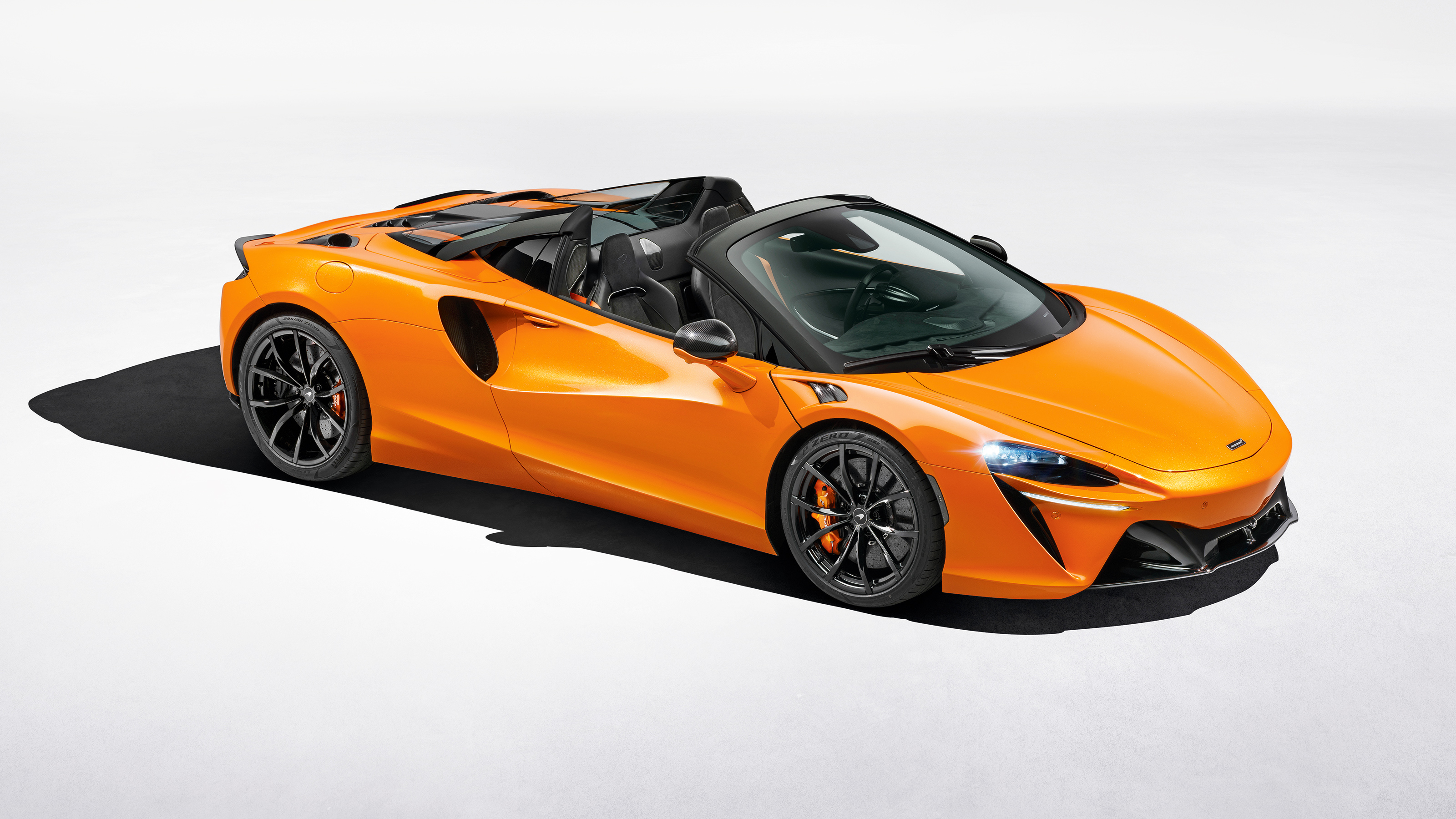 McLaren Artura Spider - static