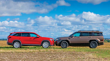 Hyundai Santa Fe and Skoda Kodiaq - face-to-face static