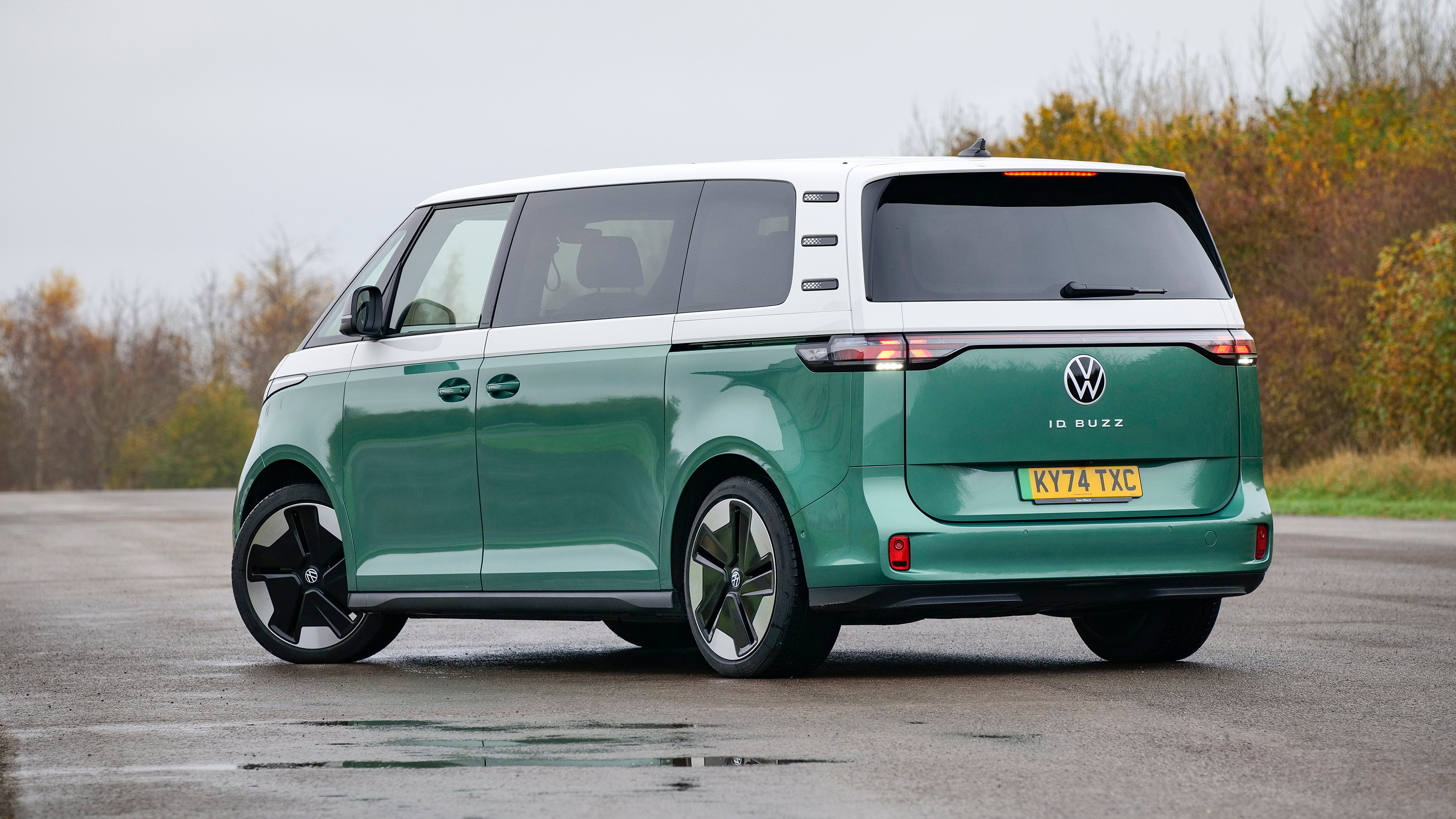 Volkswagen ID. Buzz LWB - rear static