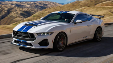 2025 Shelby GT350 - front 3/4 dynamic