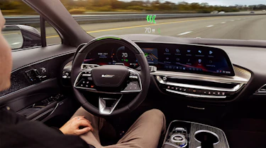 2026 Cadillac LYRIQ-V - driving display