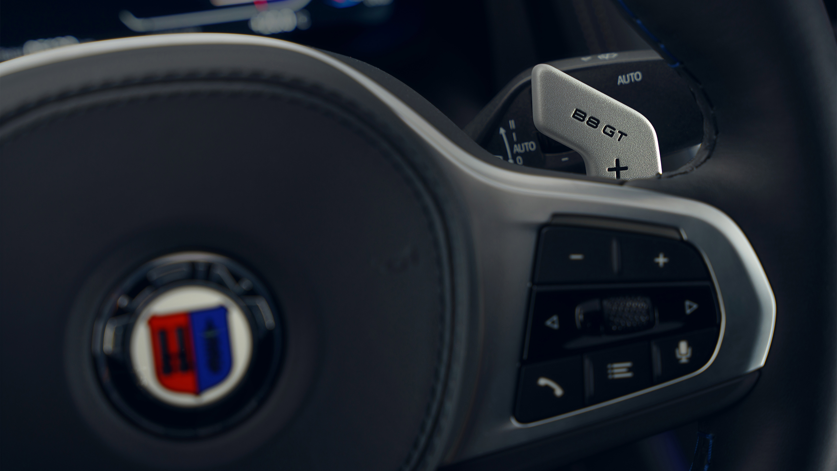 Alpina B8 GT - flappy paddles