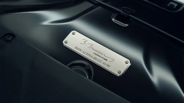 Alpina B8 GT - signature on engine