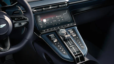 Aston Martin Vantage Roadster console