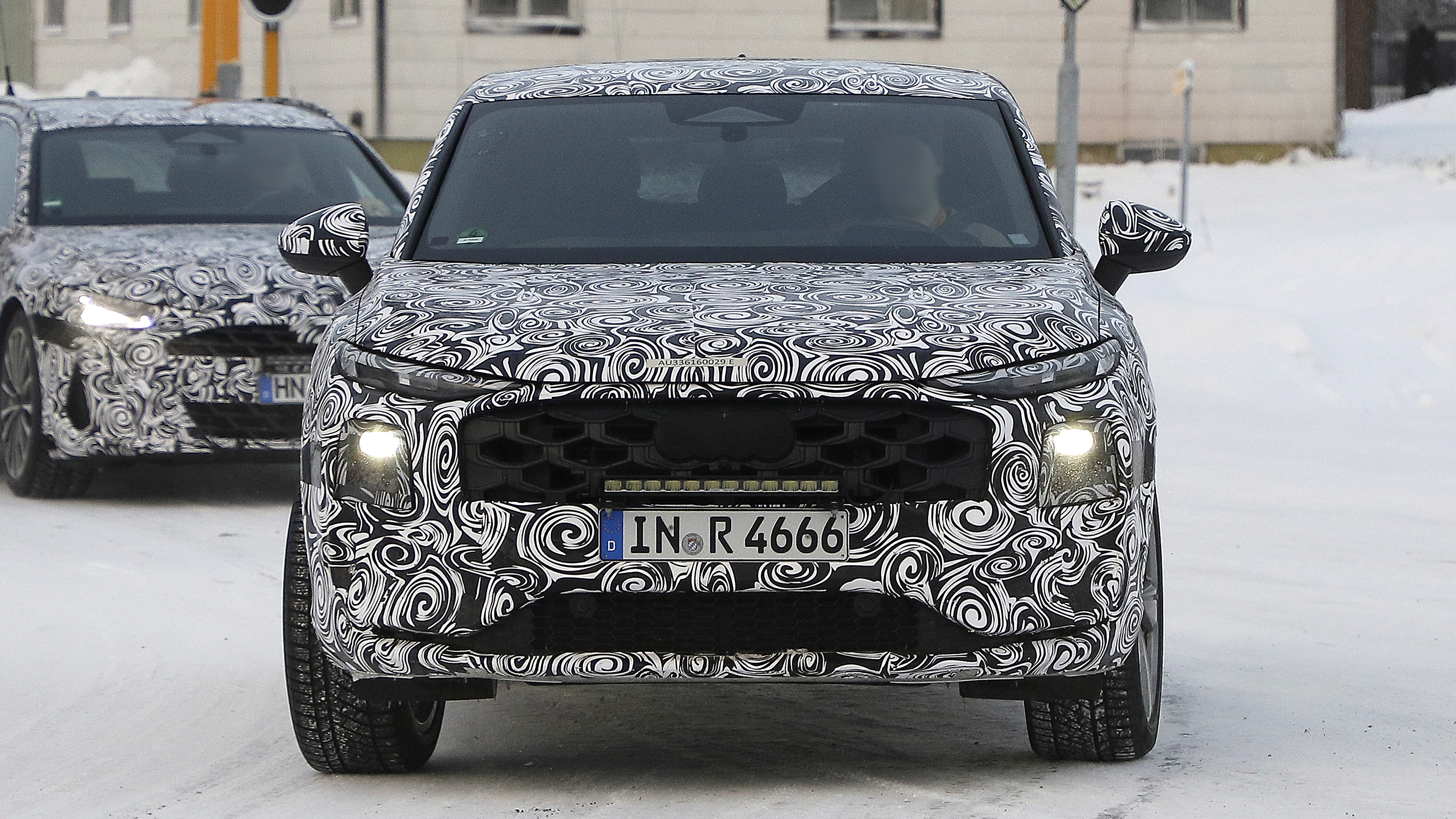 Audi Q3 Sportback - head shot