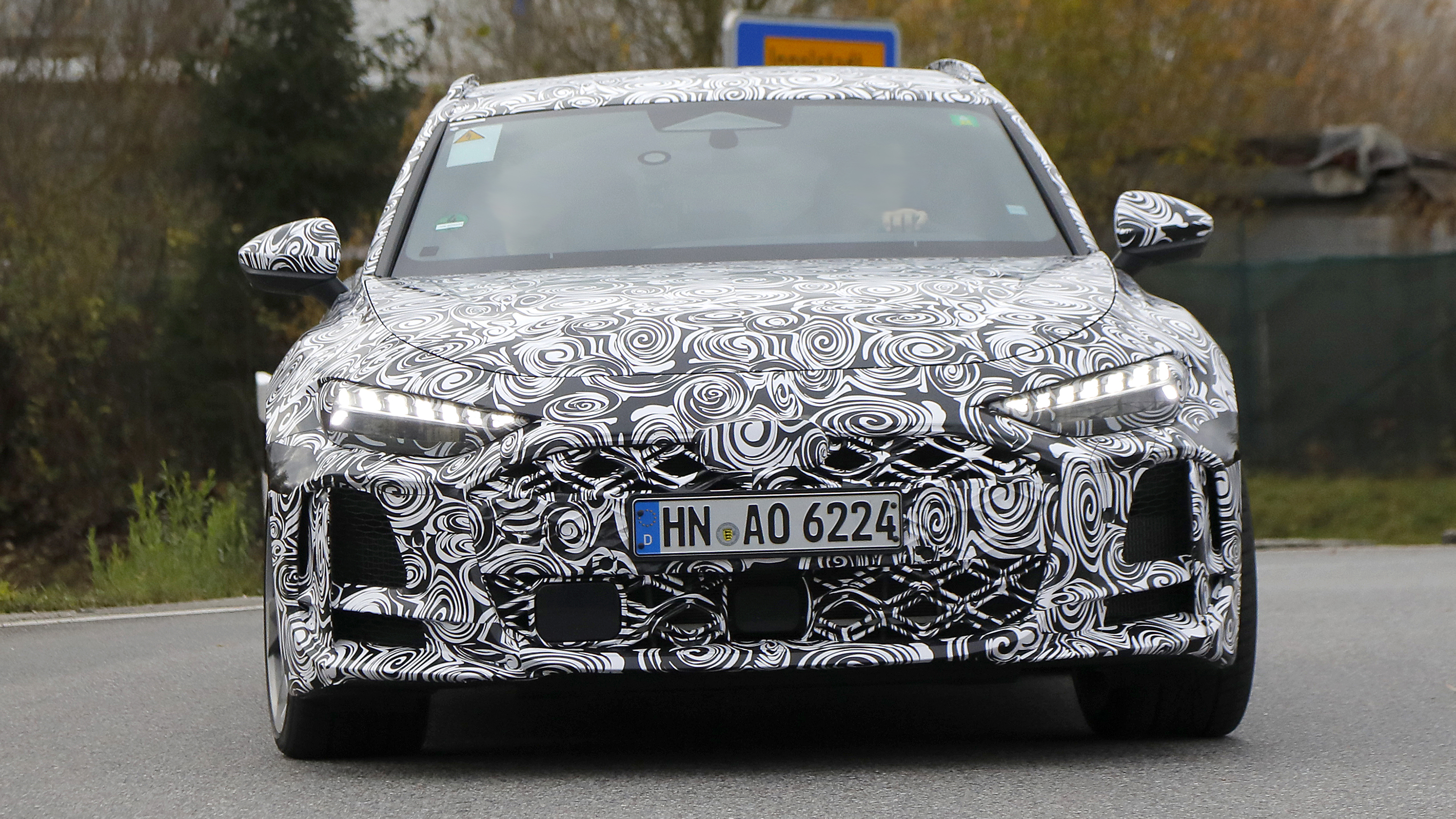 Audi RS5 Avant - front end