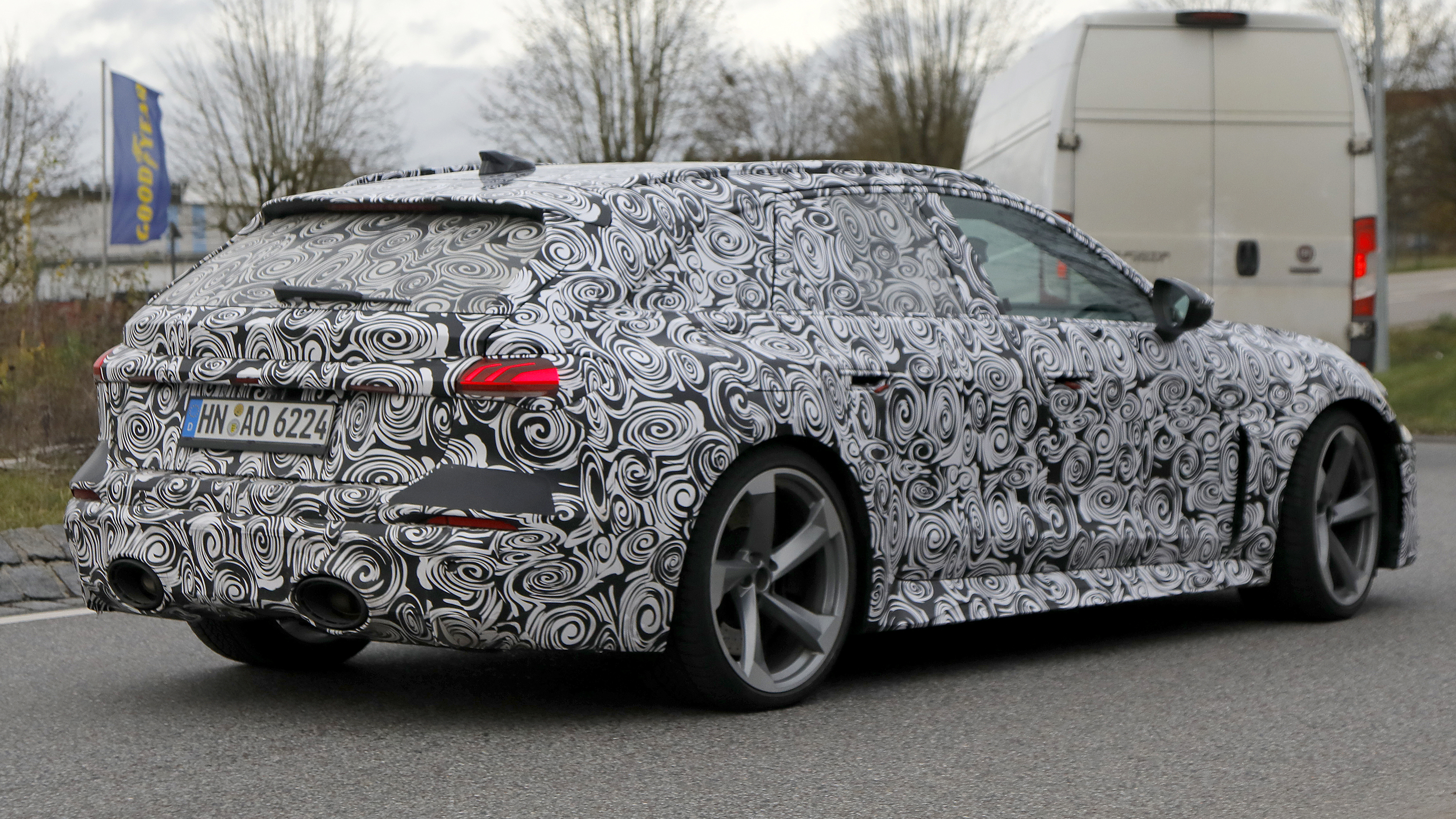 Audi RS5 Avant - static rear 3/4