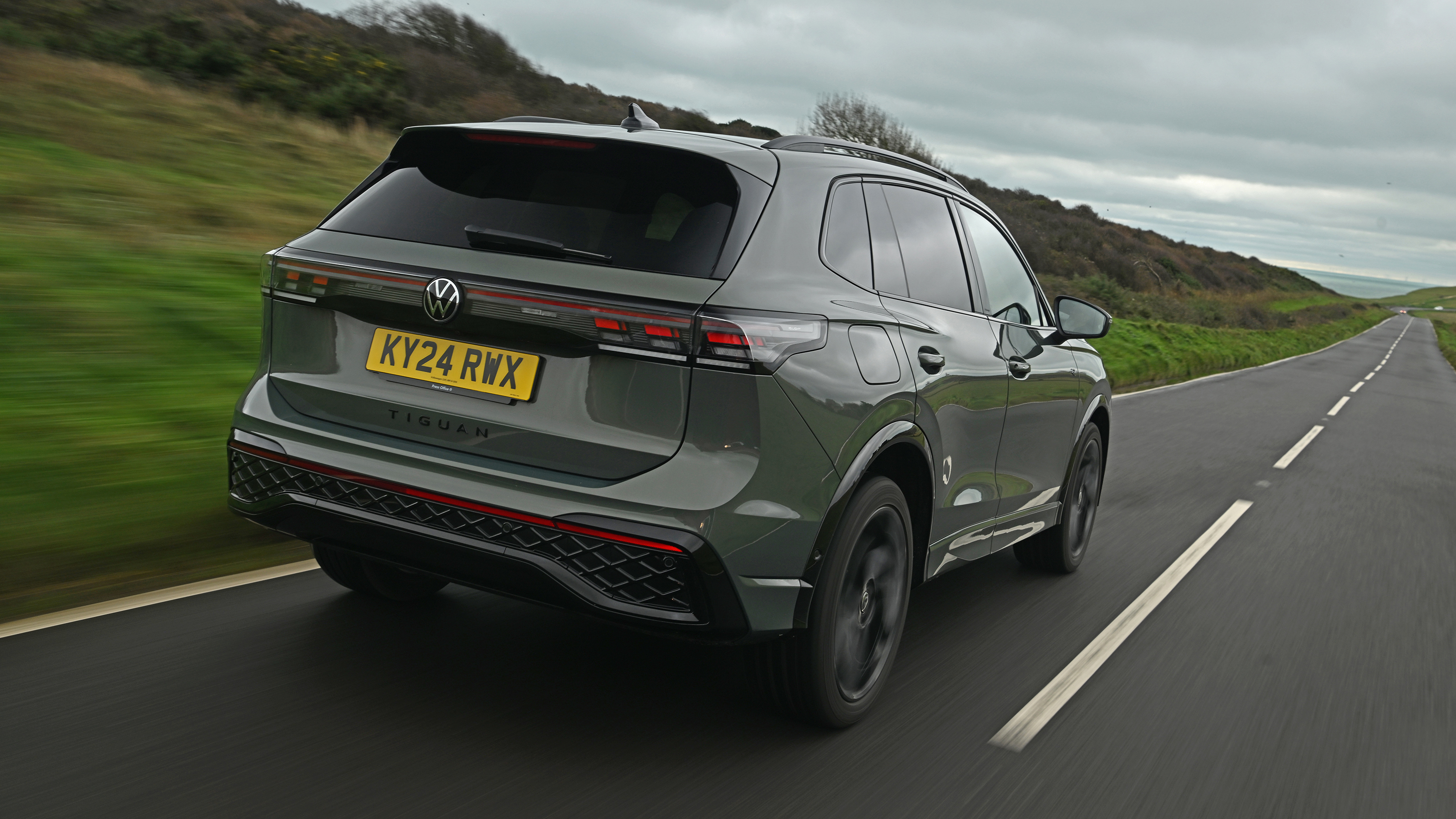 Volkswagen Tiguan - rear tracking